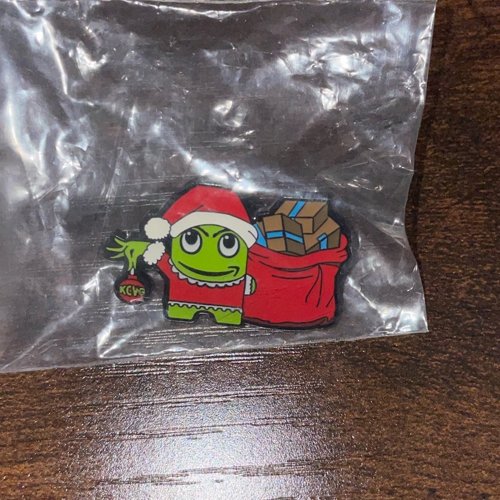 Grinch Peccy Pin